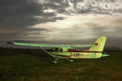 Cessna 172 bei Vollmond
